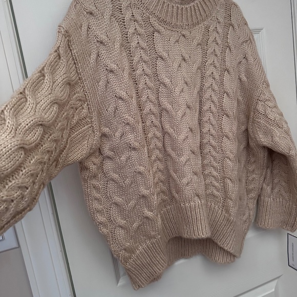 Women’s sweater - Picture 1 of 4